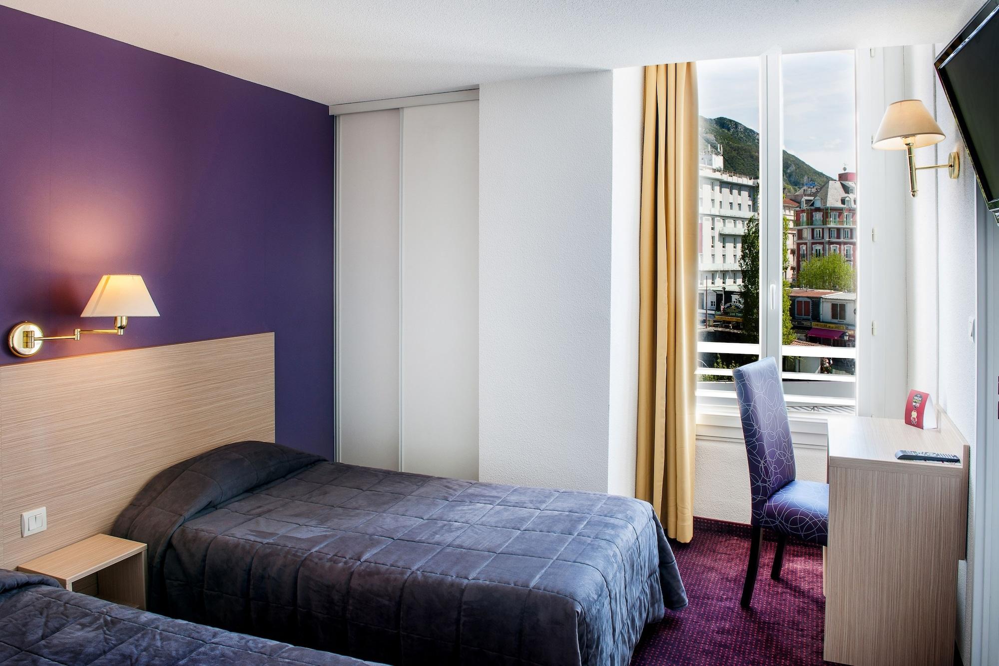 Continental Hotel 3*